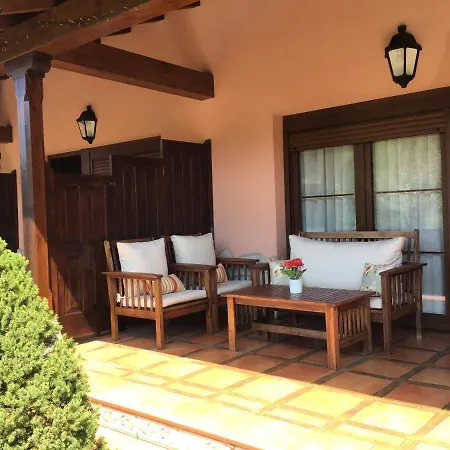 El Pedrayu Apartment