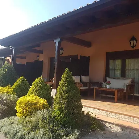 El Pedrayu Apartment *